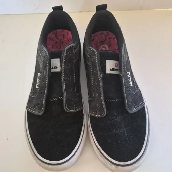 Airwalk Black White Low Top Skate Shoes Lace Up Sneakers Youth Kids SIze 3 US - Picture 3 of 11